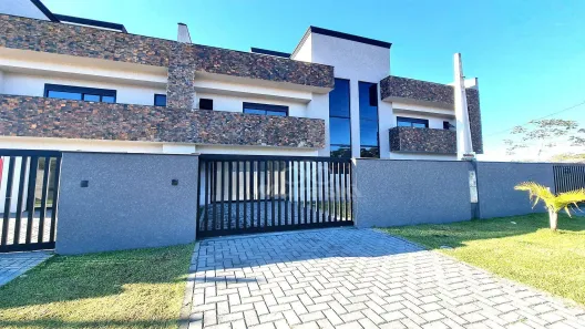 Sobrado com 3 Quartos à venda, 161m² no Guaratuba, Guaratuba
