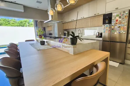 Casa de Condomínio com 3 Quartos à venda, 232m² no Triângulo, Porto Velho