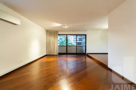 Apartamento com 3 Quartos para alugar, 210m² no Higienópolis, São Paulo