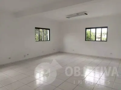 Sala Comercial para alugar, 91m² no Umuarama, Uberlândia