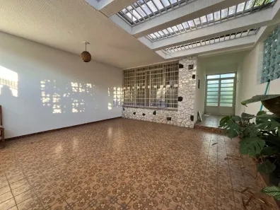 Sobrado com 3 Quartos para alugar, 190m² no Vila Madalena, São Paulo