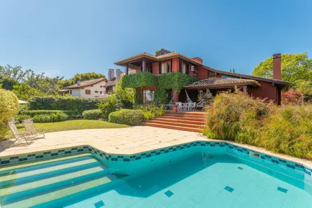 Casa de Condomínio com 3 Quartos à venda, 490m² no Cavalhada, Porto Alegre