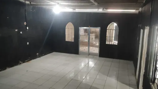 Imóvel Comercial com 1 Quarto para alugar, 60m² no Santa Terezinha, Mesquita