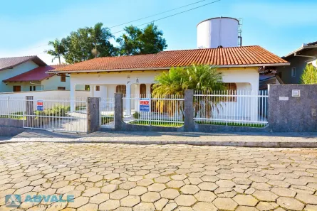 Casa com 4 Quartos à venda, 195m² no Escola Agrícola, Blumenau