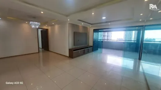 Apartamento com 4 Quartos para alugar, 222m² no Umarizal, Belém