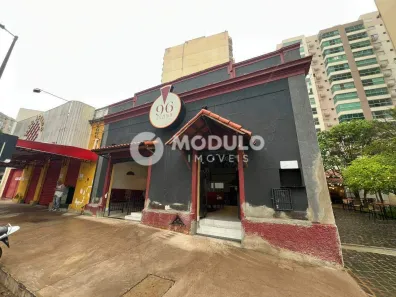 Ponto Comercial para alugar, 244m² no Fundinho, Uberlândia