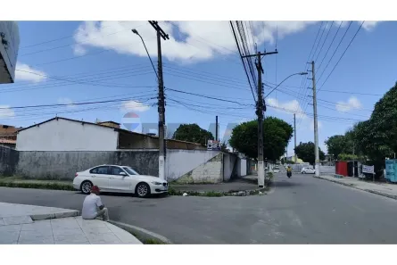 Casa com 4 Quartos à venda, 220m² no Cidade Universitária, Maceió