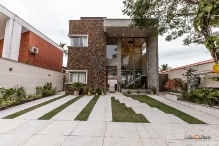 Sobrado com 5 Quartos à venda, 359m² no Lagoinha, Ubatuba