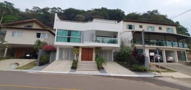 Casa com 4 Quartos à venda, 454m² no São Pedro, Juiz de Fora