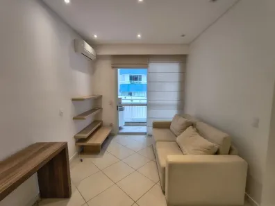 Apartamento com 2 Quartos para alugar, 68m² no Centro, Florianópolis