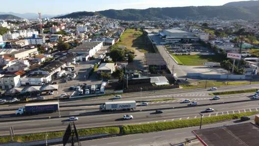 Imóvel Comercial com 1 Quarto para alugar, 15000m² no Serraria, São José