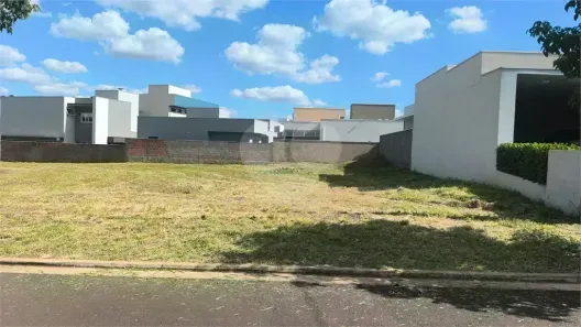 Lote/Terreno à venda, 600m² no Residencial Village Damha III, Araraquara