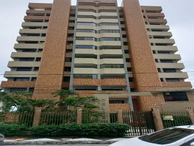 Apartamento com 3 Quartos à venda, 146m² no Guararapes, Fortaleza