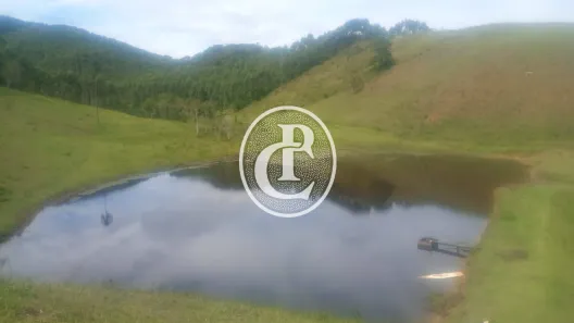 Fazenda/Sítio com 3 Quartos à venda, 250m² no Área Rural de Paraibuna, Paraibuna