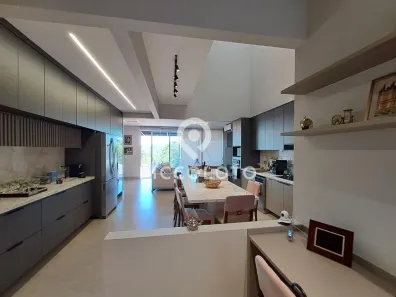 Casa de Condomínio com 3 Quartos à venda, 210m² no Chácaras Silvania, Valinhos