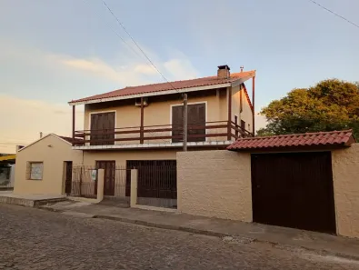 Casa com 4 Quartos à venda, 200m² no São Judas, Bagé