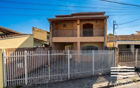 Sobrado com 5 Quartos à venda, 312m² no Vila Santos, Caçapava