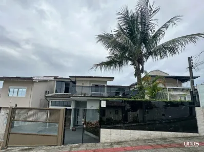Casa com 4 Quartos à venda, 272m² no Itaguaçu, Florianópolis