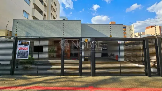 Casa com 8 Quartos à venda, 424m² no Zona 07, Maringá