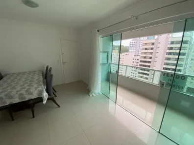 Apartamento com 4 Quartos para alugar, 114m² no Centro, Balneário Camboriú