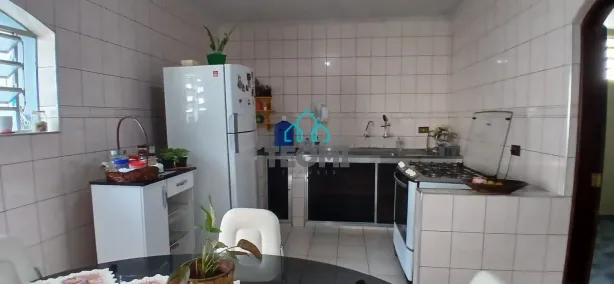 Casa com 3 Quartos à venda, 300m² no Jardim Gurilândia, Taubaté