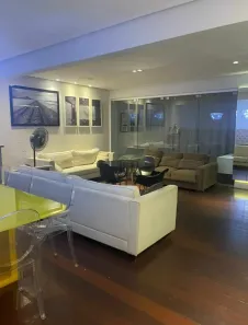 Apartamento com 5 Quartos para alugar, 156m² no Batista Campos, Belém