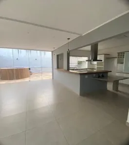 Casa com 3 Quartos para alugar, 375m² no Jardim Karaíba, Uberlândia