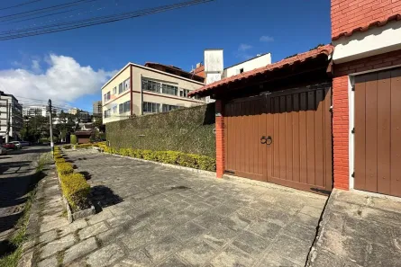 Casa de Condomínio com 2 Quartos para alugar, 54m² no Taumaturgo, Teresópolis