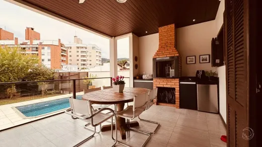 Casa com 4 Quartos à venda, 220m² no Córrego Grande, Florianópolis