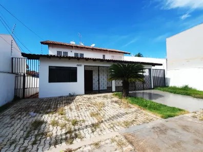 Sobrado com 3 Quartos à venda, 278m² no Monte Castelo, Campo Grande
