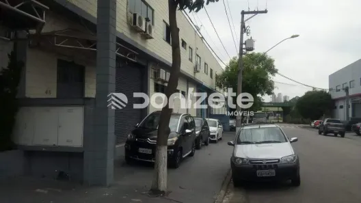 Galpão/Depósito/Armazém à venda, 1700m² no Vila Metalúrgica, Santo André