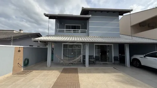Casa com 5 Quartos à venda, 257m² no Meia Praia, Navegantes