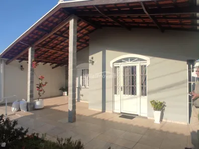 Casa com 3 Quartos à venda, 140m² no Jardim García, Campinas
