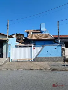Sobrado com 3 Quartos à venda, 132m² no Chácara Santa Luzia, Taubaté