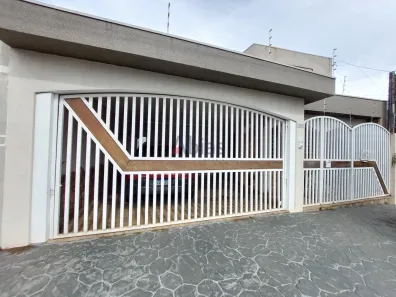 Casa com 3 Quartos para alugar, 194m² no Jardim Hikari, São Carlos