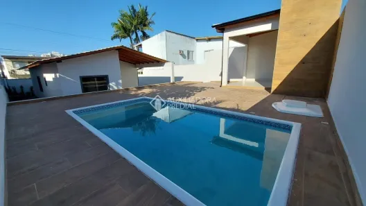 Casa com 3 Quartos à venda, 300m² no Serraria, São José