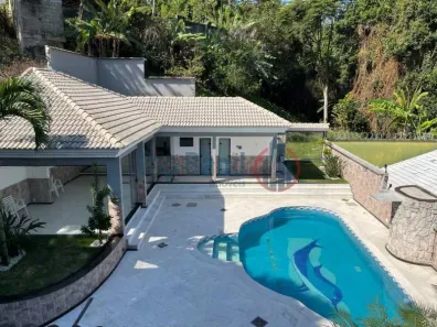 Casa de Condomínio com 3 Quartos para venda ou aluguel, 600m² no Freguesia (Jacarepaguá), Rio de Janeiro