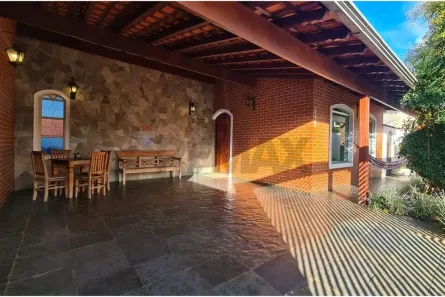 Casa com 4 Quartos à venda, 256m² no José Ferreira Guimarães (Mangueira II), Araxá