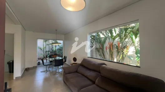 Casa com 3 Quartos à venda, 158m² no Jardim Inconfidência, Uberlândia