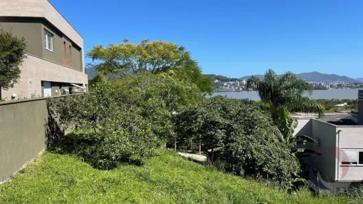 Lote/Terreno à venda, 1103m² no Cacupé, Florianópolis