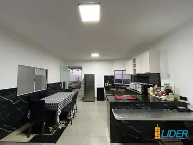Casa com 3 Quartos à venda, 196m² no Granada, Uberlândia