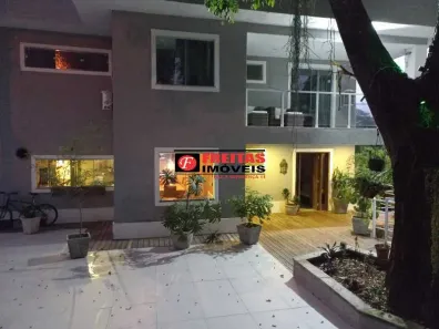 Casa de Condomínio com 3 Quartos à venda, 550m² no Itaipu, Niterói