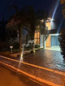Casa com 3 Quartos para alugar, 291m² no Condomínio do Lago 1ª Etapa, Goiânia