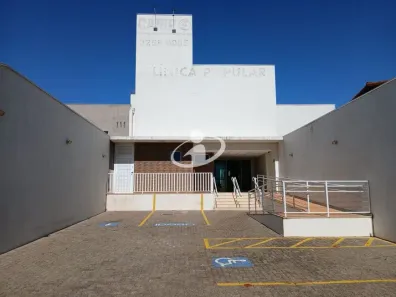 Prédio Comercial para alugar, 900m² no Planalto, Uberlândia