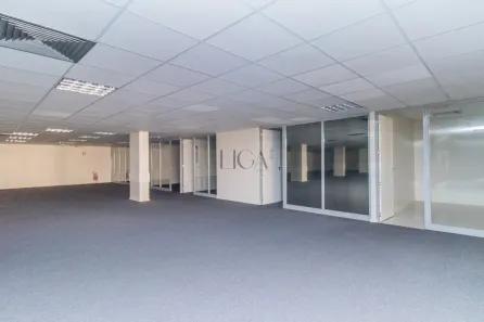 Sala Comercial para alugar, 414m² no Navegantes, Porto Alegre