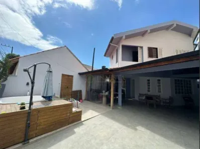 Casa com 4 Quartos à venda, 200m² no Balneário, Florianópolis