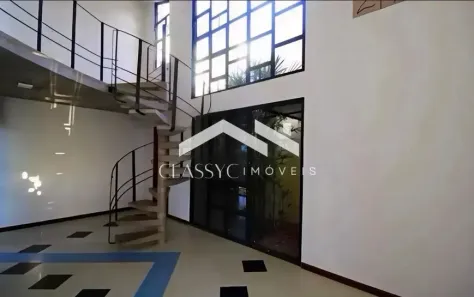 Sobrado com 4 Quartos para alugar, 230m² no Jardim Karaíba, Uberlândia
