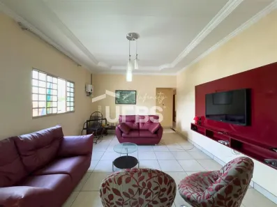 Sobrado com 5 Quartos à venda, 265m² no Setor Oeste, Goiânia