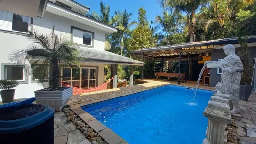 Casa de Condomínio com 3 Quartos para alugar, 280m² no Parque Residencial Itapeti, Mogi das Cruzes