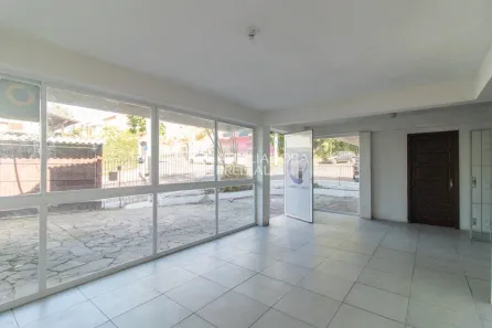 Casa com 5 Quartos à venda, 300m² no Partenon, Porto Alegre